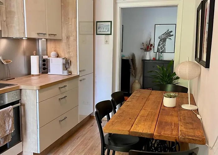 Feels Like Apartamento *